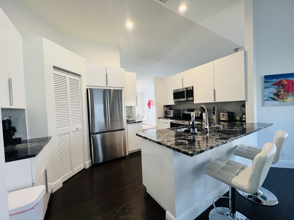 945 Sunflower Avenue - Photo 7