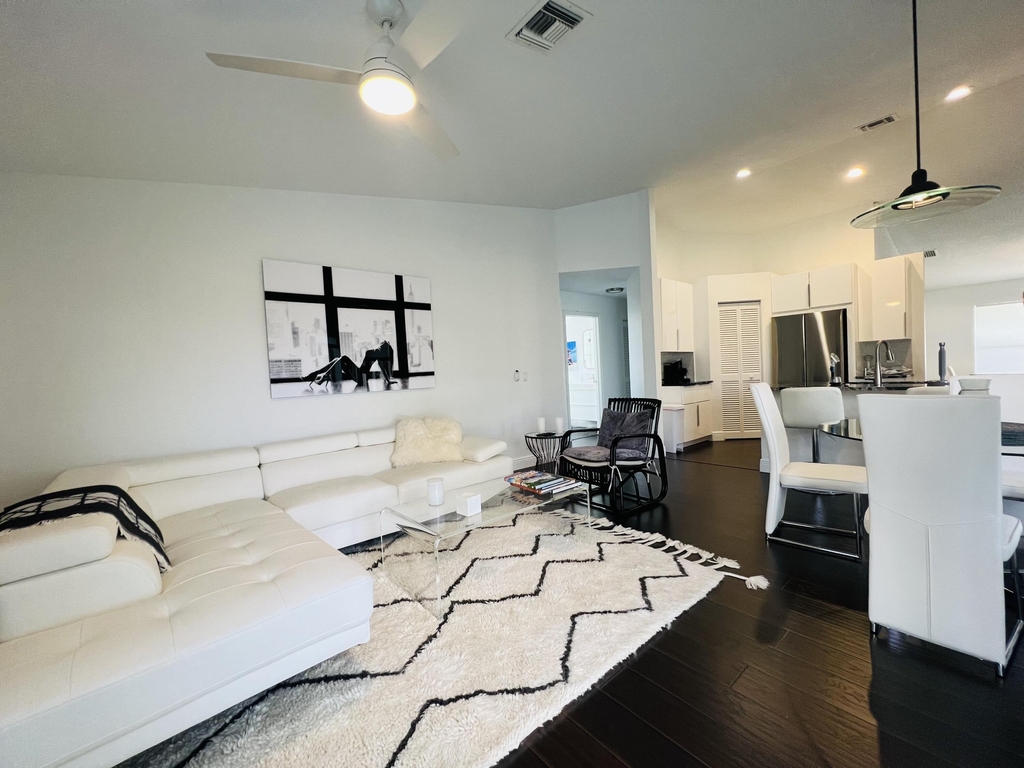945 Sunflower Avenue - Photo 8