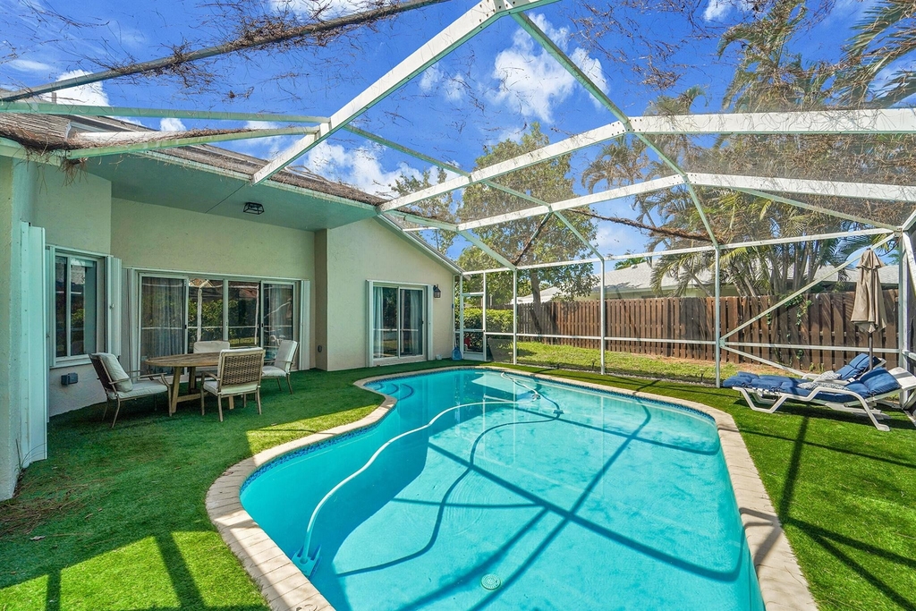 945 Sunflower Avenue - Photo 28