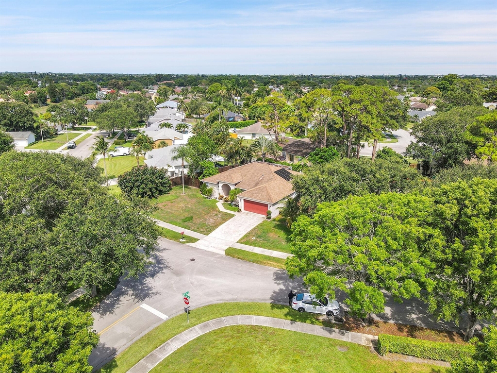 945 Sunflower Avenue - Photo 36