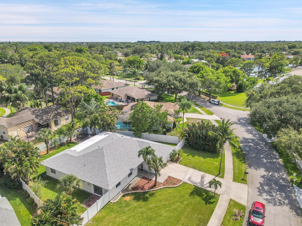 945 Sunflower Avenue - Photo 40