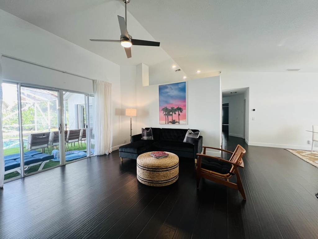 945 Sunflower Avenue - Photo 11
