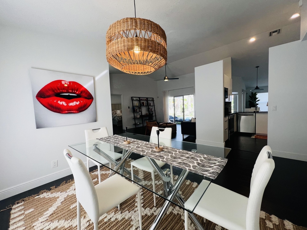 945 Sunflower Avenue - Photo 9