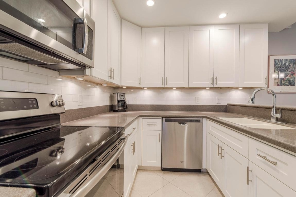 2403 Fairway Drive N - Photo 9