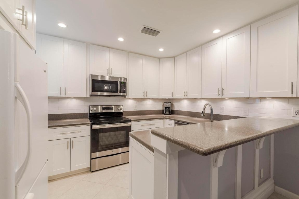 2403 Fairway Drive N - Photo 8