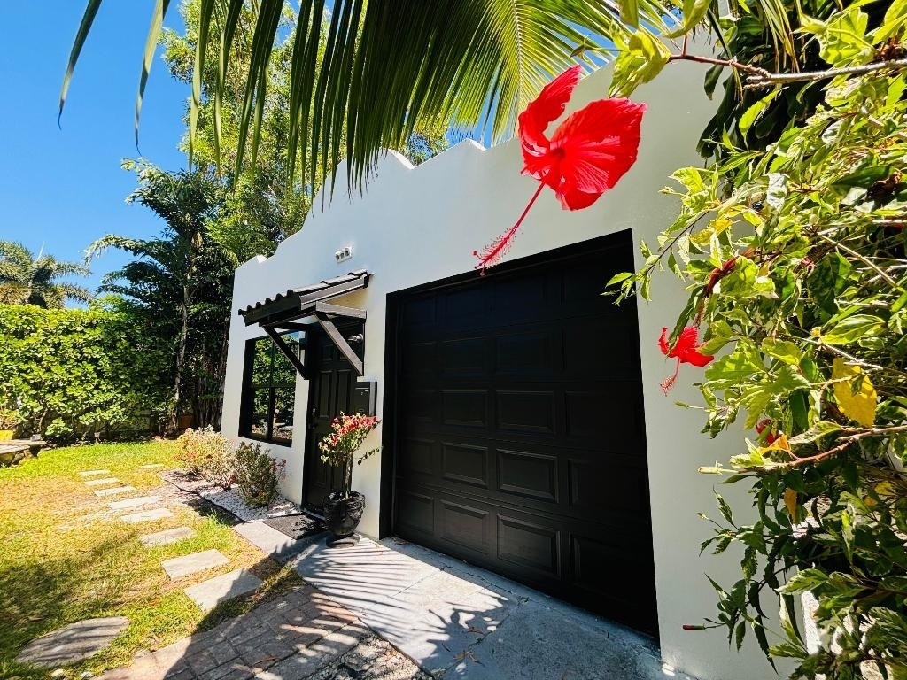 1036 Francis Street - Photo 0