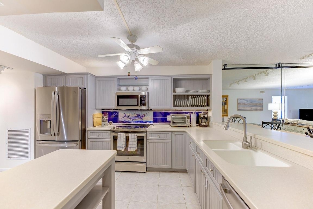 2571 Ne Ocean Boulevard - Photo 2
