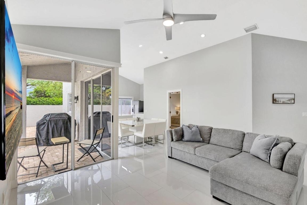 7 Wyndham Lane - Photo 10