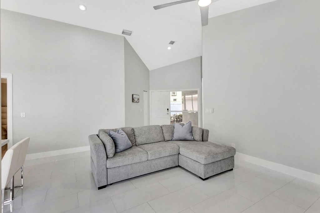 7 Wyndham Lane - Photo 9