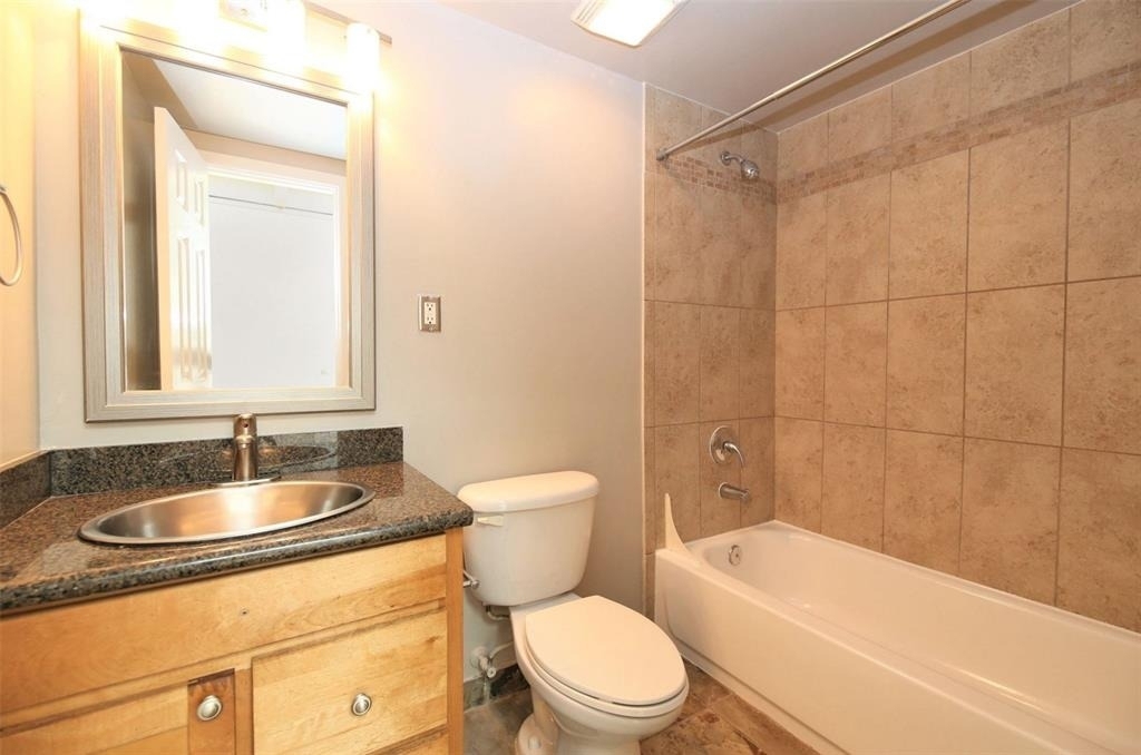 230 W Alabama - Photo 12