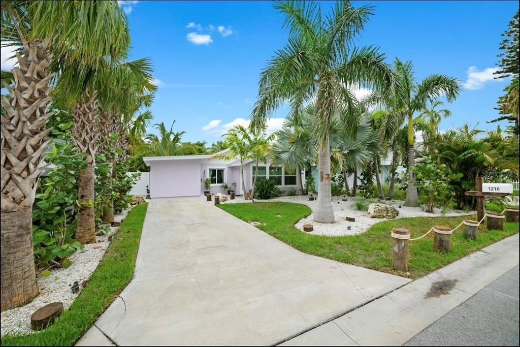 1210 Bay Palm Boulevard - Photo 1