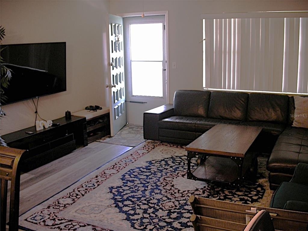 5217 81st Street N - Photo 2