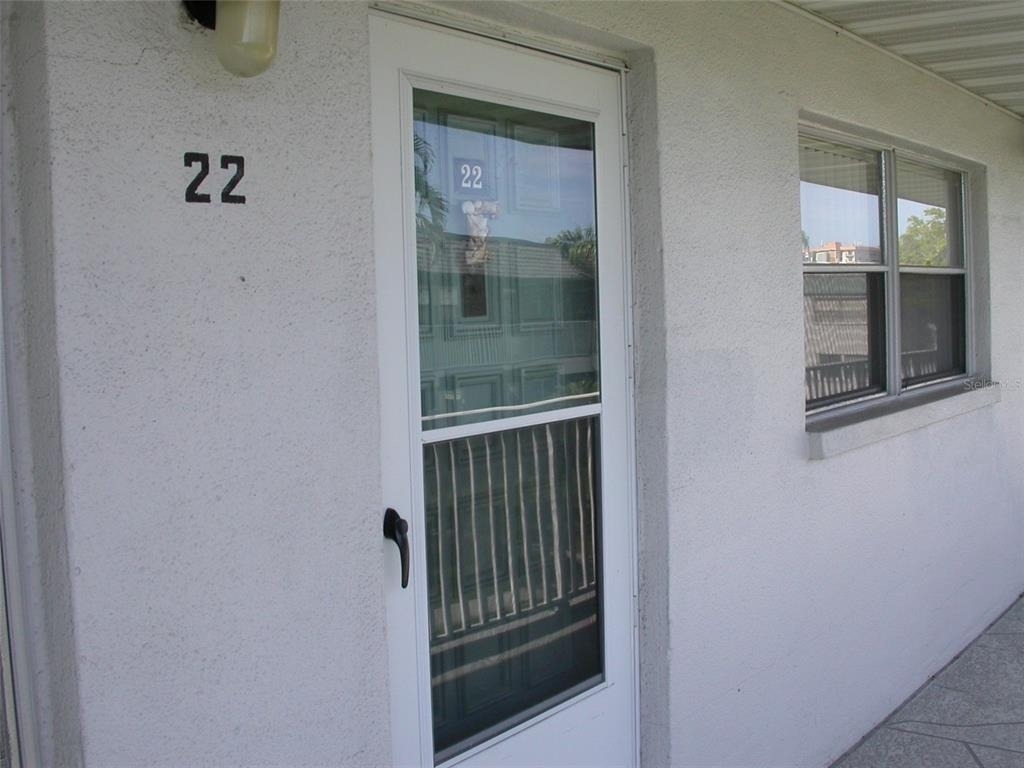 5217 81st Street N - Photo 1