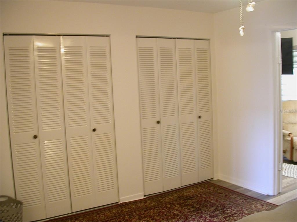 5217 81st Street N - Photo 8