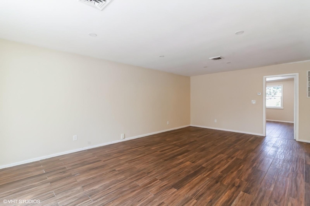 392 King Street - Photo 4