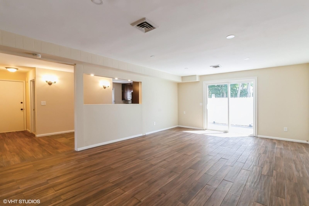 392 King Street - Photo 6
