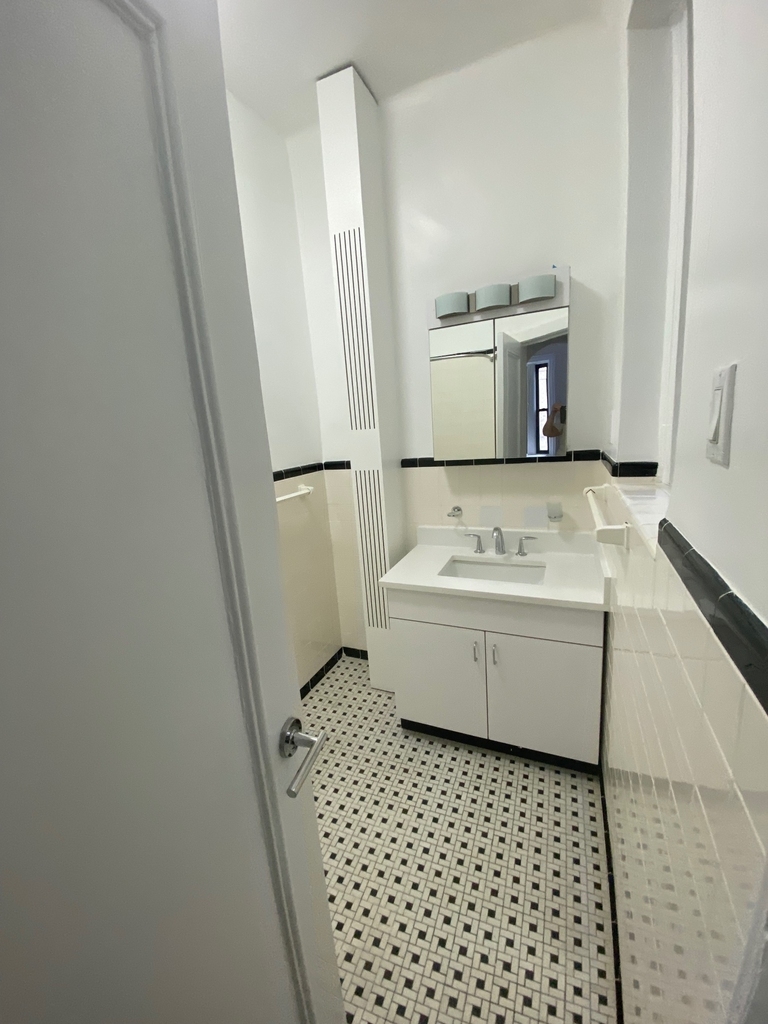  West 72nd Street - Photo 6