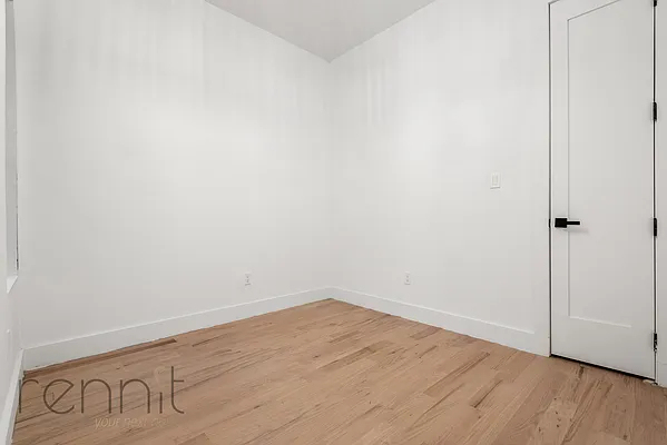 2039 Gates Avenue - Photo 9