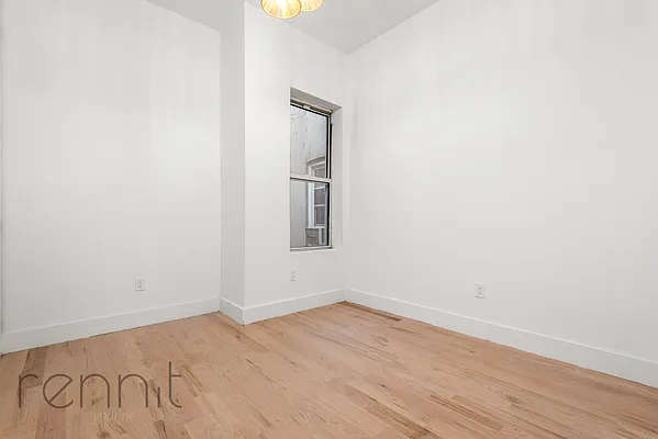 2039 Gates Avenue - Photo 8