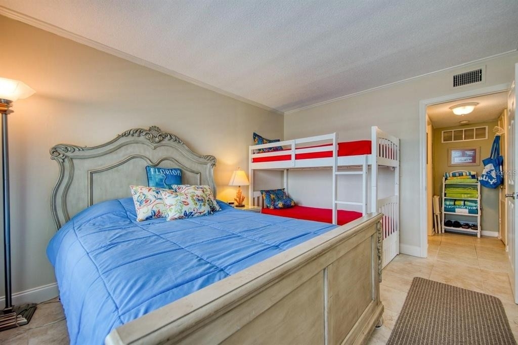 105 Island Way - Photo 8