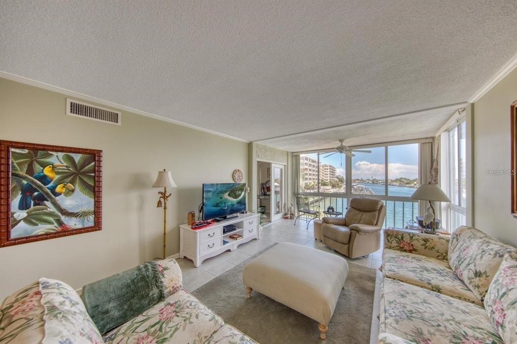 105 Island Way - Photo 19
