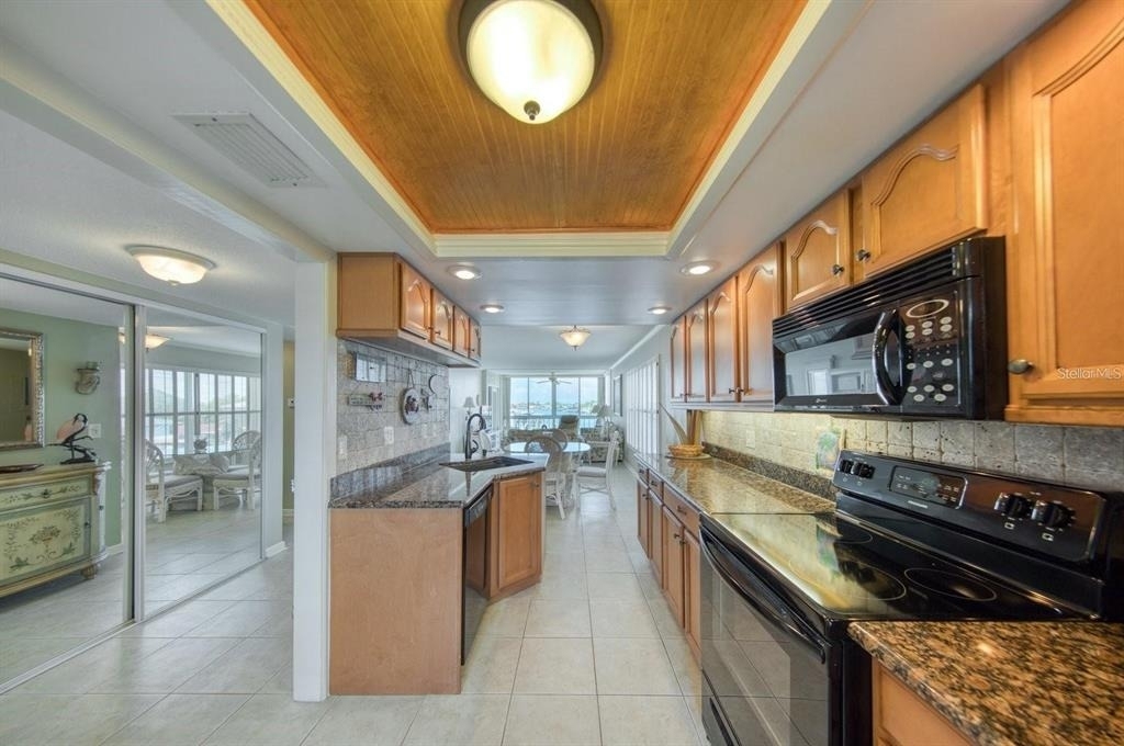 105 Island Way - Photo 13