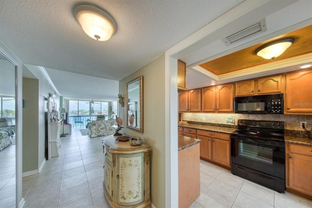 105 Island Way - Photo 11
