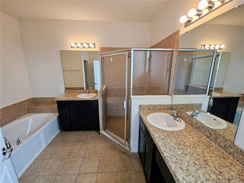 1899 Portofino Meadows Boulevard - Photo 4