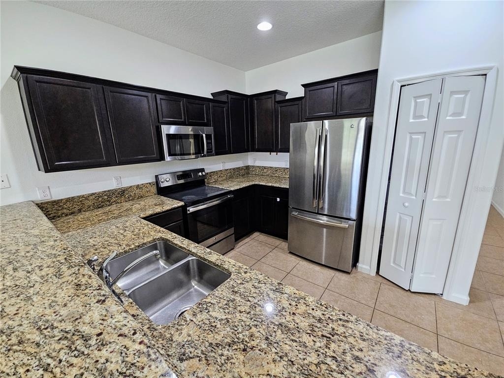 1899 Portofino Meadows Boulevard - Photo 28