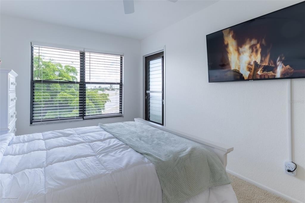 2601 W Marion Avenue - Photo 35