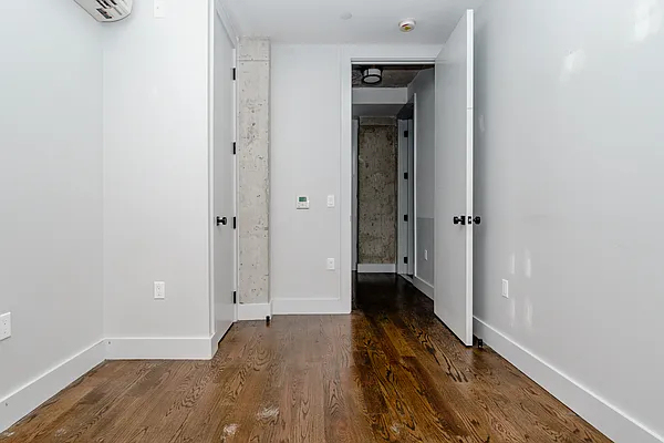 31-19 37th Street - Photo 4