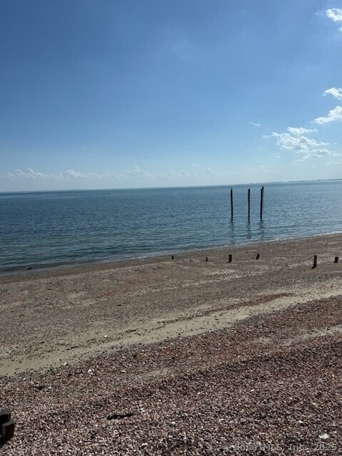2142 Fairfield Beach Road - Photo 17