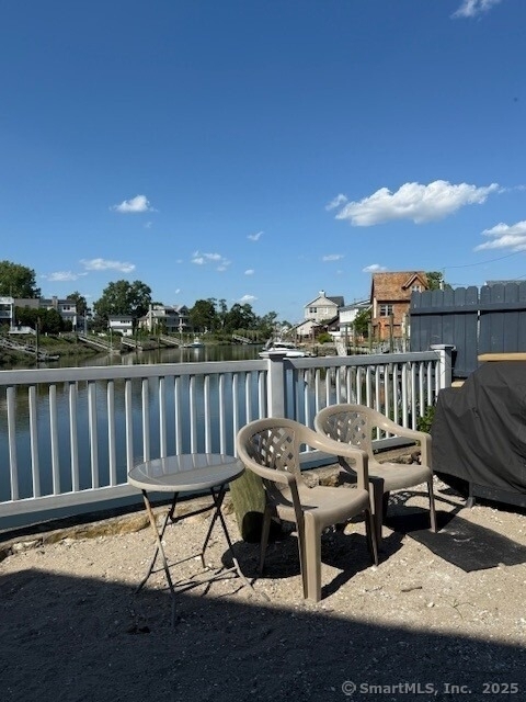 2142 Fairfield Beach Road - Photo 20