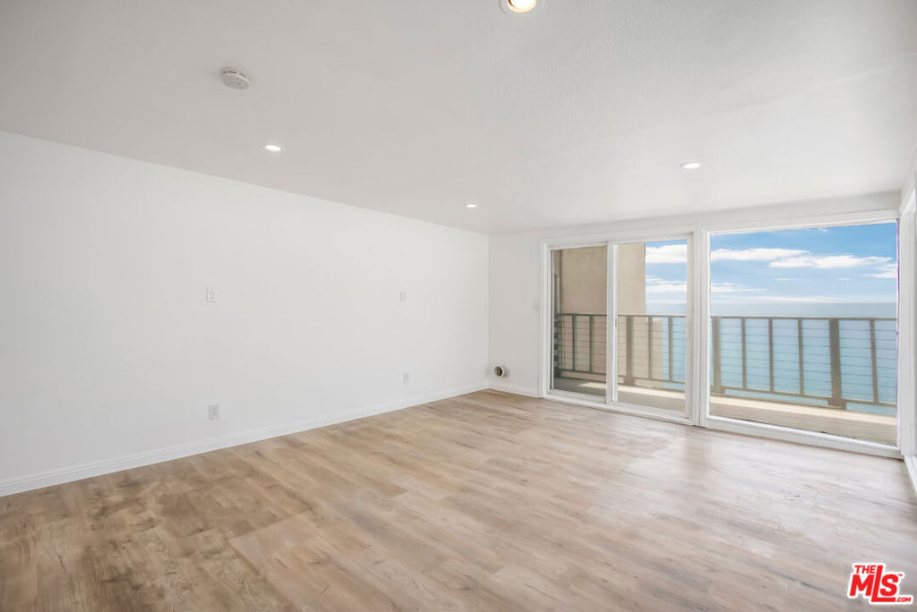 20644 Pacific Coast Highway - Photo 9
