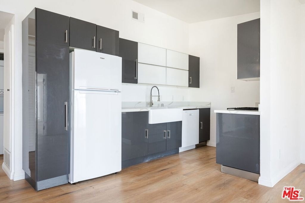 20644 Pacific Coast Highway - Photo 17