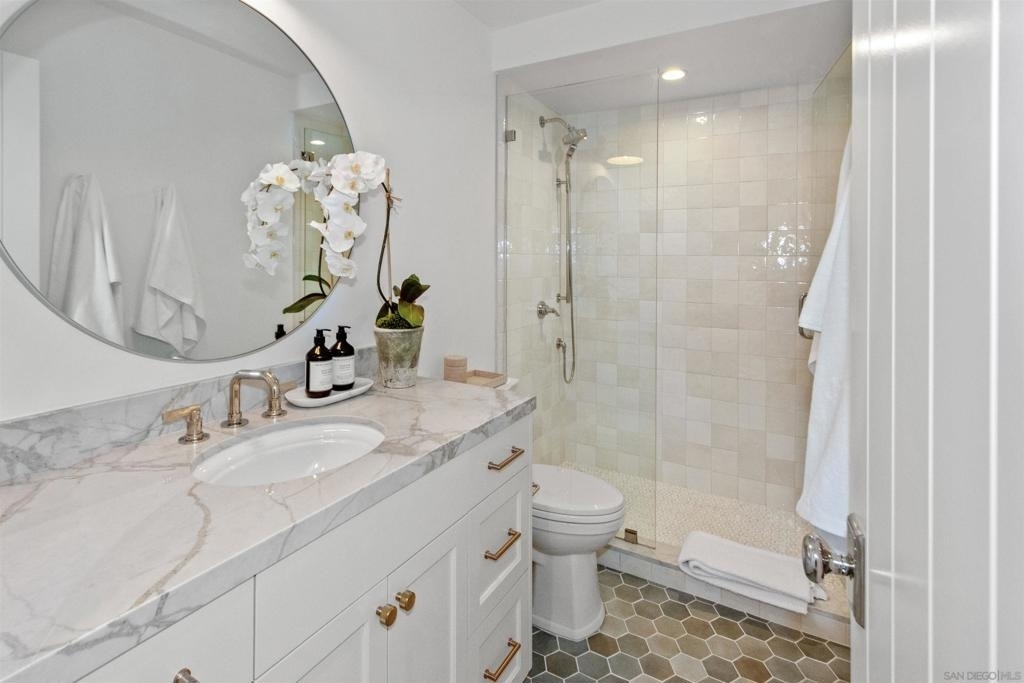 1710 Avenida Del Mundo - Photo 34