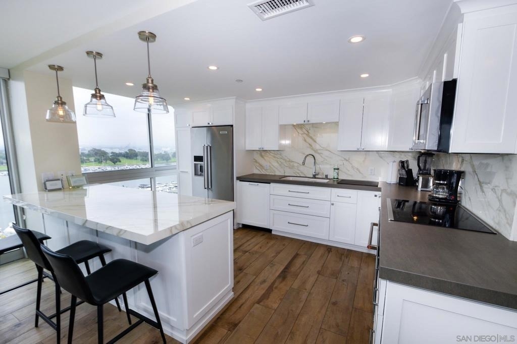 1710 Avenida Del Mundo - Photo 4