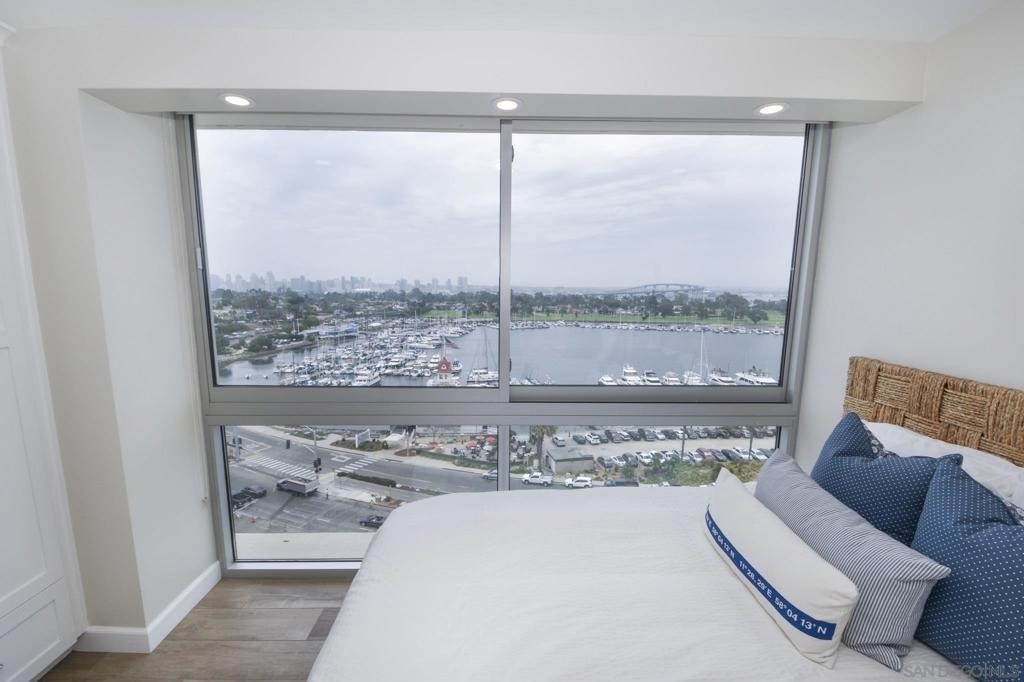 1710 Avenida Del Mundo - Photo 7