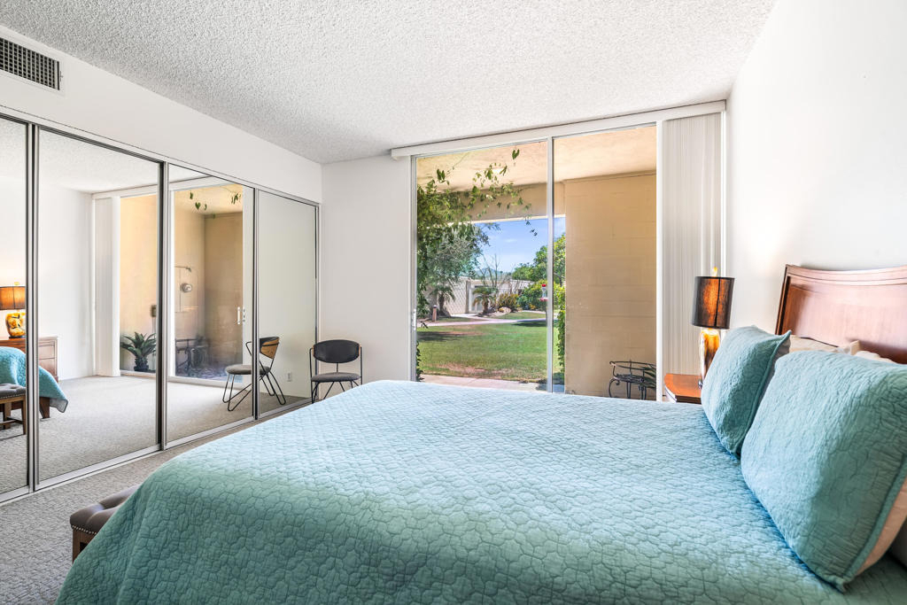215 Desert Lakes Drive - Photo 25