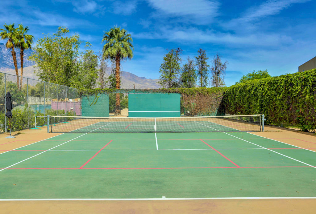 215 Desert Lakes Drive - Photo 59
