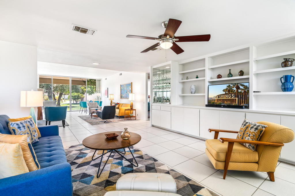 215 Desert Lakes Drive - Photo 7