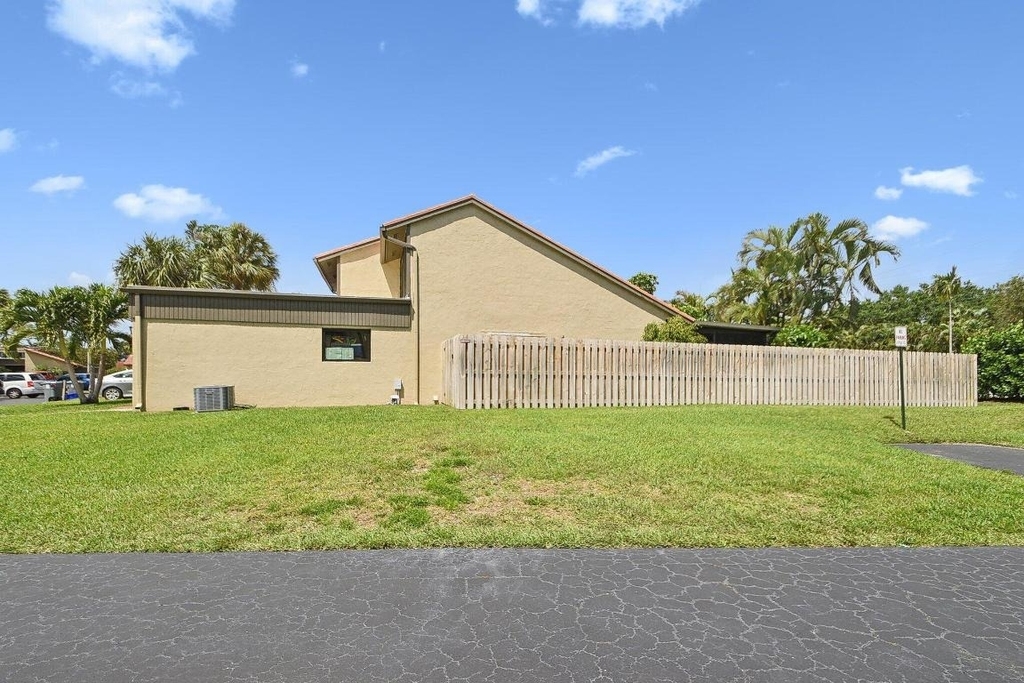 11063 Oakdale Road - Photo 18