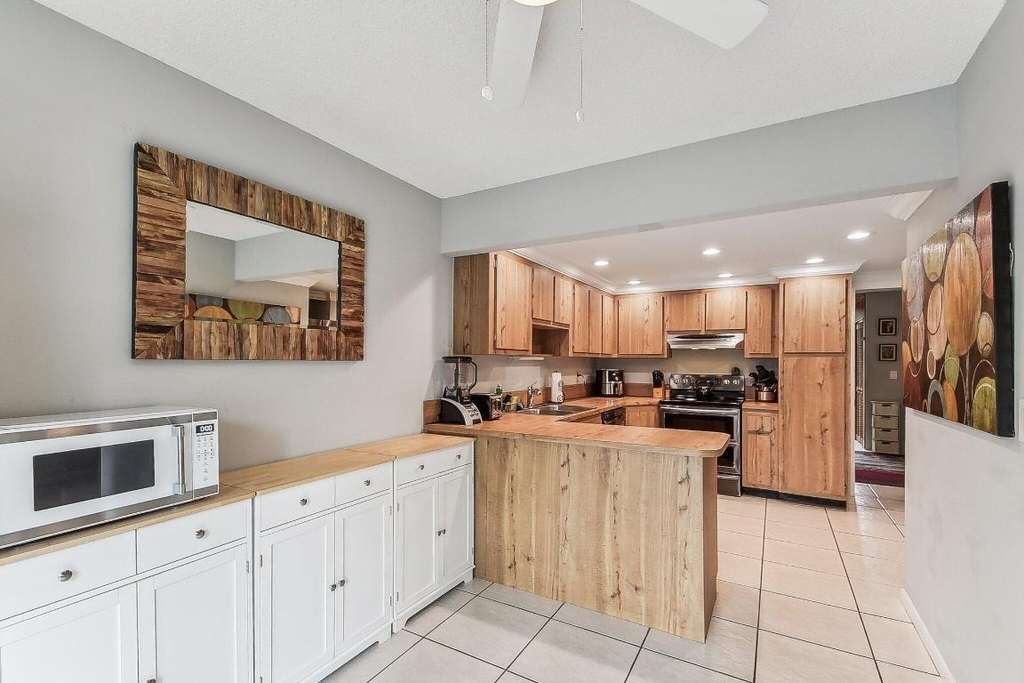 11063 Oakdale Road - Photo 10