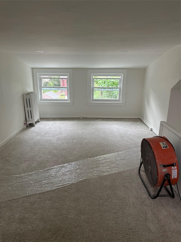 33 Carlton Avenue - Photo 4