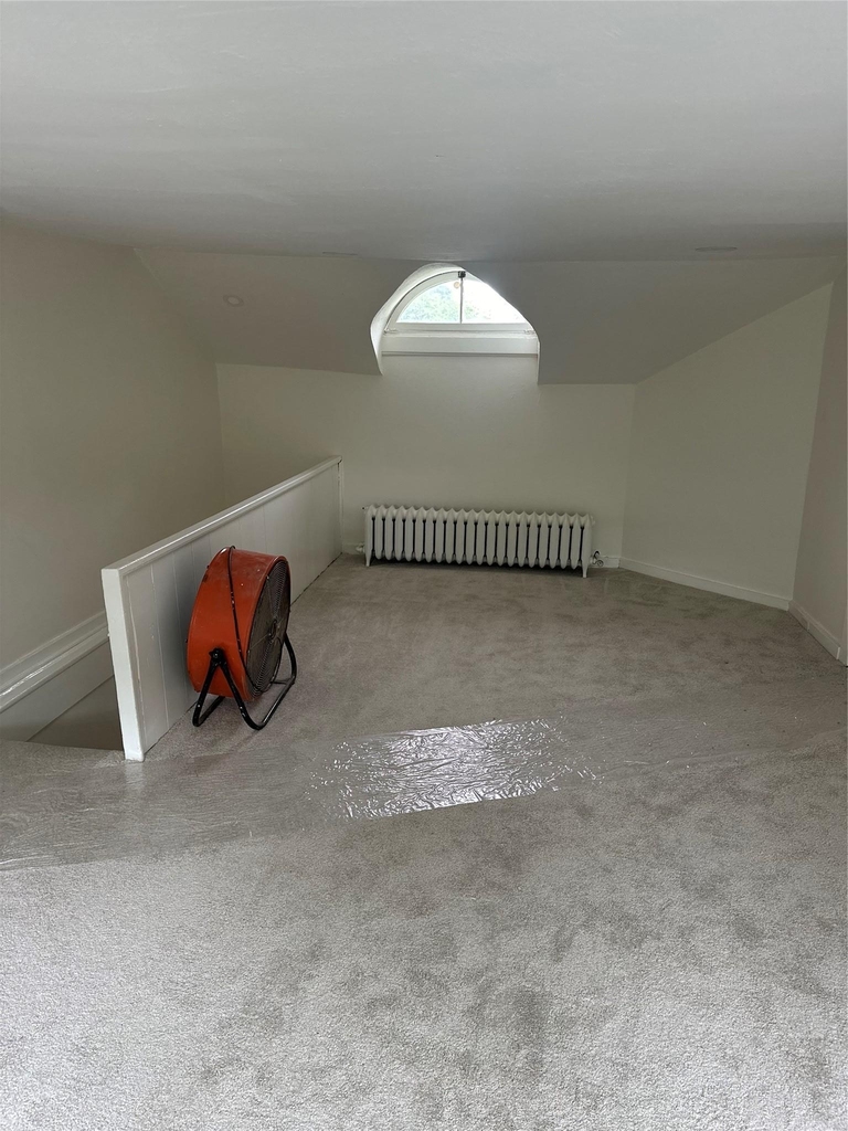 33 Carlton Avenue - Photo 3