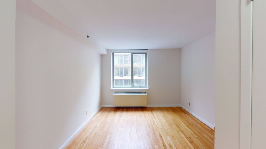 120 W. 21st - Photo 3