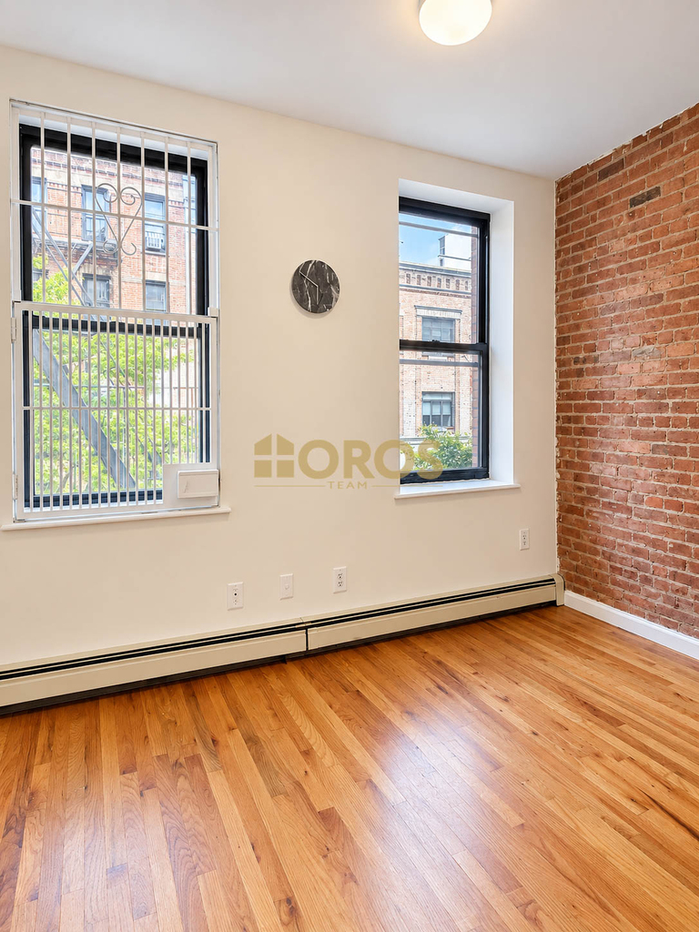 200 East 7th Street - Photo 2