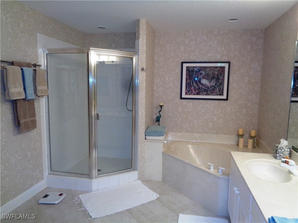 610 Laguna Royale Boulevard - Photo 32