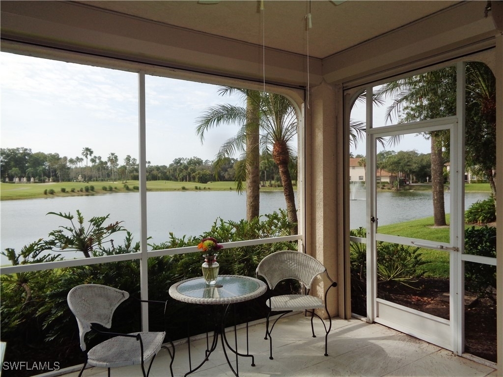 610 Laguna Royale Boulevard - Photo 0