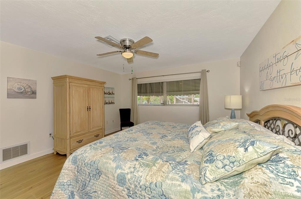 4946 Commonwealth Drive - Photo 30